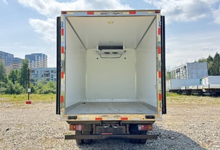 ISUZU KV100 (3,5т) РЕФРИЖЕРАТОР CARRIER C680 4,2×2,2×2,4м